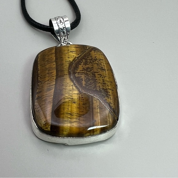 New Tiger’s Eye Gemstone Oval Silver Overlay Pendant Necklace w Cord - Picture 5 of 7